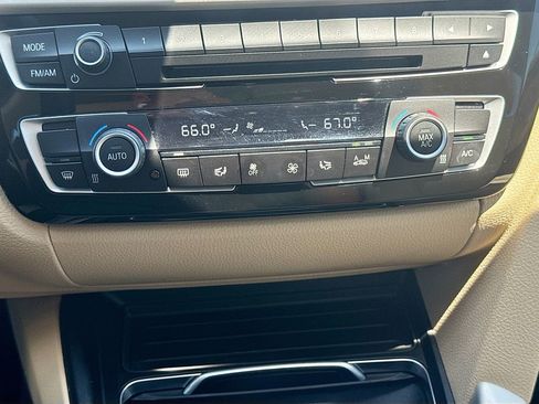 Used 2018 BMW 320i Sedan RWD image 20