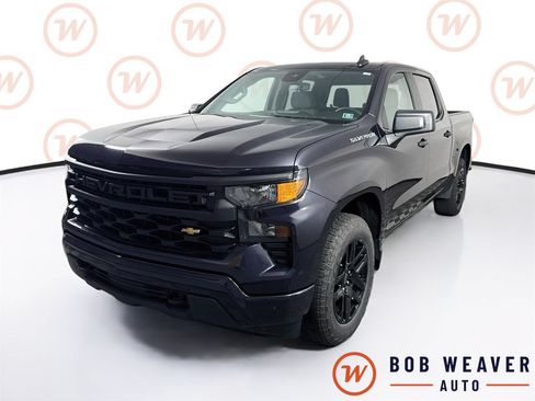 Used 2023 Chevrolet Silverado 1500 Custom AWD/4WD image 3