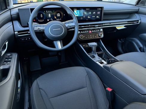 Used 2025 Hyundai Tucson SEL image 2