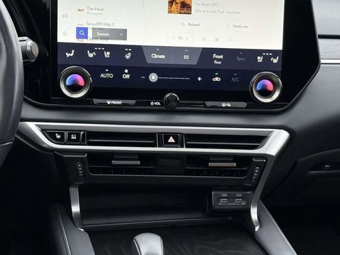 Used 2024 Lexus RX 450h AWD w/ Luxury Package image 19