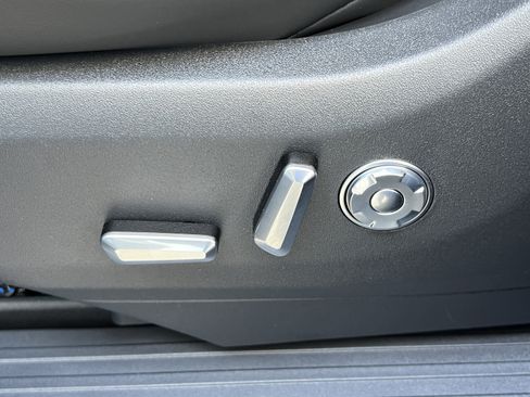 New 2027 Lincoln Navigator Black Label AWD/4WD image 23