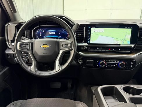 Used 2025 Chevrolet Silverado 2500 LT w/ Convenience Package AWD/4WD image 19