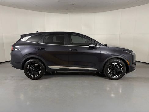 New 2026 Kia Sportage EX FWD image 9