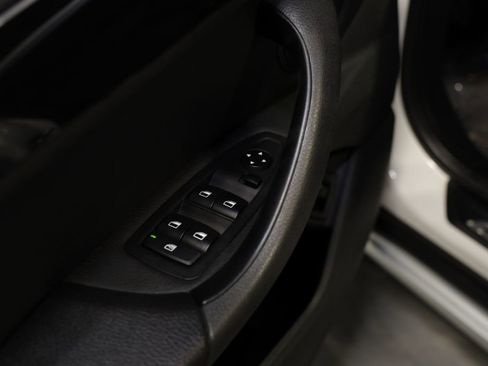 Used 2017 BMW X1 xDrive28i image 11