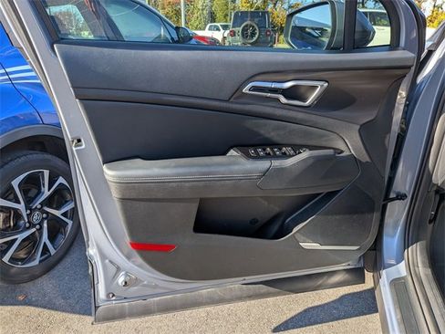 Used 2023 Kia Sportage EX image 12