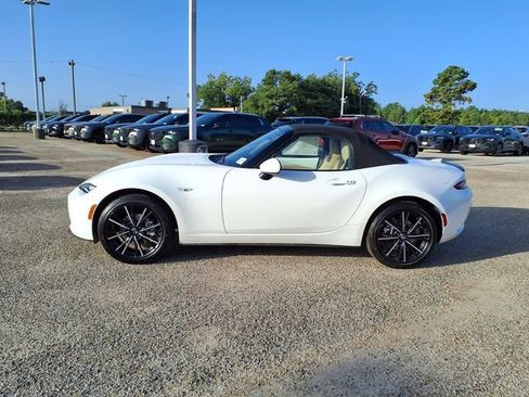 New 2026 MAZDA MX-5 Miata Grand Touring RWD image 8