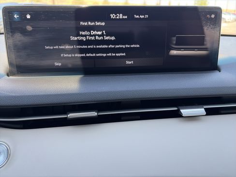 Used 2023 Genesis GV70 2.5T w/ Advanced Package image 13