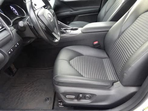 Used 2024 Toyota Camry SE FWD image 6