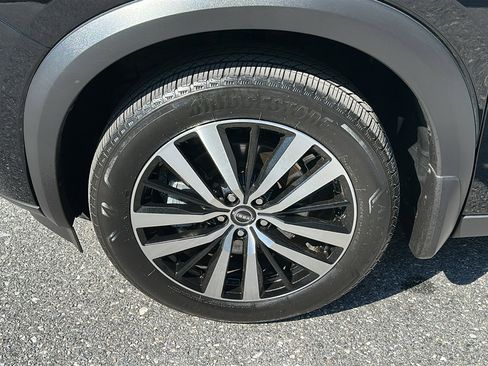 Certified 2024 Nissan Pathfinder Platinum w/ Cargo Package AWD/4WD image 8