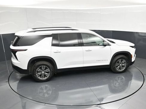 Used 2024 Chevrolet Traverse LT AWD/4WD image 44