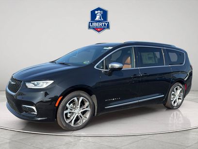 New 2026 Chrysler Pacifica Pinnacle