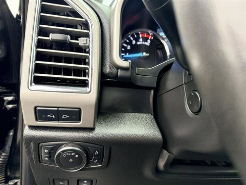 Used 2017 Ford F250 Lariat w/ Lariat Ultimate Package image 39