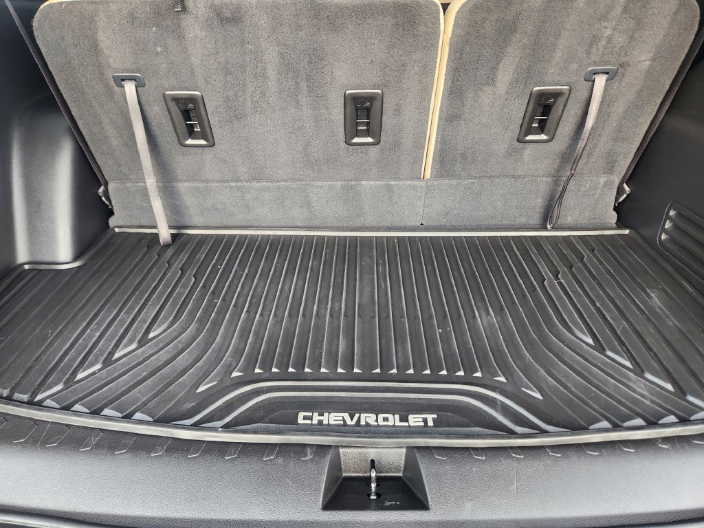 Used 2023 Chevrolet Traverse LS FWD image 34