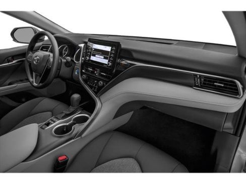 Used 2022 Toyota Camry LE w/ Cold Weather Package FWD image 15
