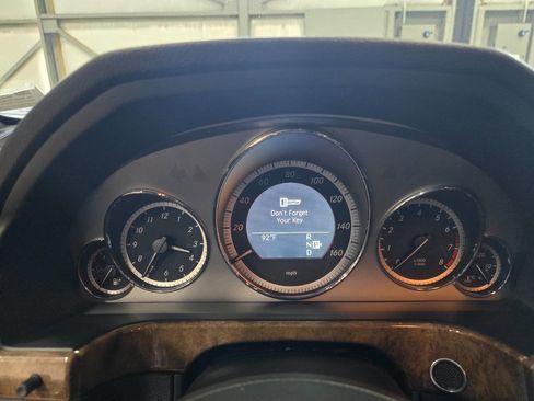 Used 2011 Mercedes-Benz E 550 Sedan image 11