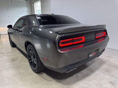 Used 2019 Dodge Challenger SXT AWD/4WD image 5