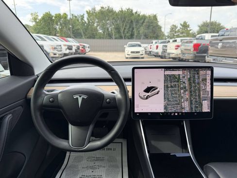 Used 2018 Tesla Model 3 Long Range RWD image 21