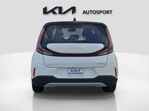 Certified 2023 Kia Soul LX image 9