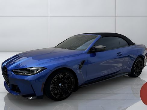 Used 2022 BMW M4 xDrive Competition w/ M Carbon Exterior Package AWD/4WD image 4