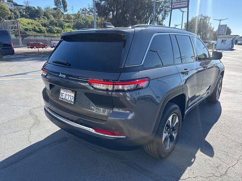 Certified 2022 Jeep Grand Cherokee Limited 4xe image 9