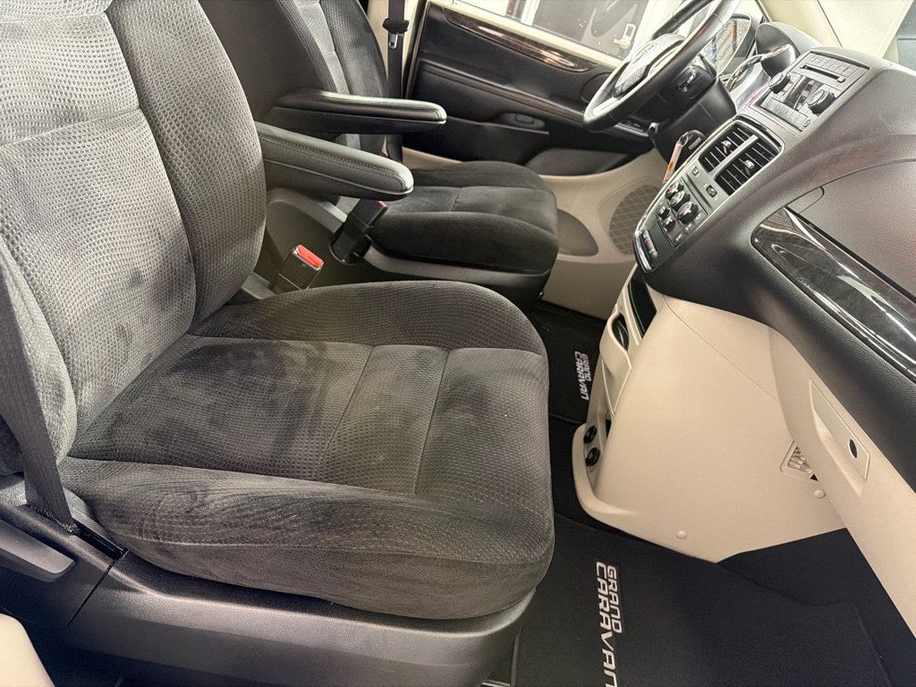 Used 2014 Dodge Grand Caravan SE w/ Quick Order Package 29E SE FWD image 20