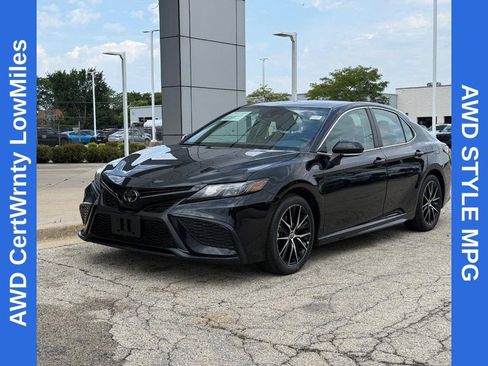 Used 2024 Toyota Camry SE AWD/4WD image 7
