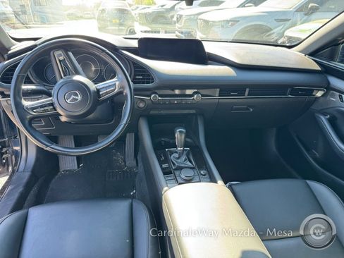 Used 2020 MAZDA MAZDA3 Hatchback w/ Preferred Package FWD image 11