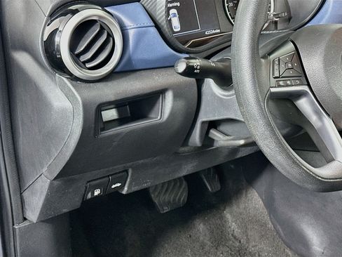 Used 2024 Nissan Versa SV w/ Trunk Package FWD image 17