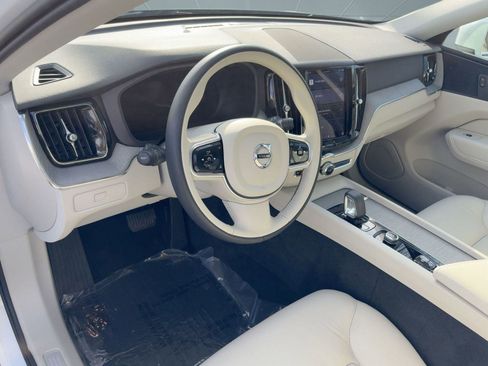 Certified 2023 Volvo XC60 B5 Plus w/ Climate Package image 4