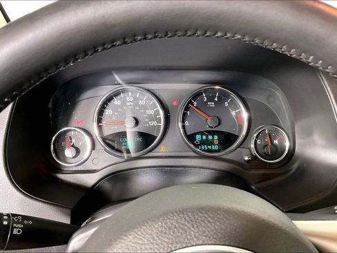 Used 2013 Jeep Compass Limited w/ Sun/Sound Group FWD image 26