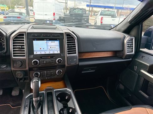 Certified 2017 Ford F150 Limited w/ Trailer Tow Package image 20