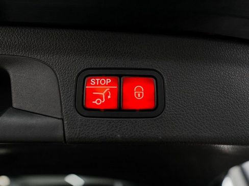 Used 2020 Mercedes-Benz GLE 450 4MATIC image 40