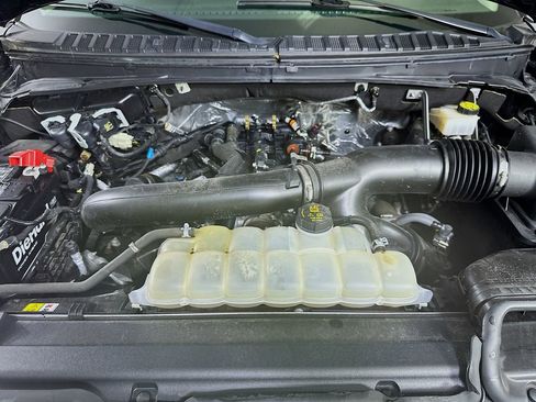 Used 2023 Ford Expedition Max Limited image 9