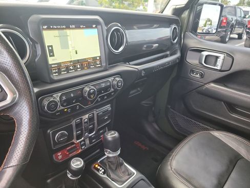 Used 2022 Jeep Wrangler Unlimited Rubicon w/ Trailer Tow Package AWD/4WD image 22