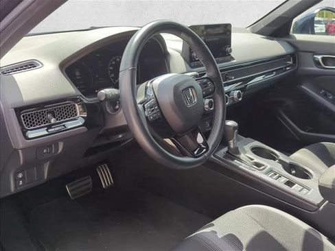 Used 2024 Honda Civic Sport image 3