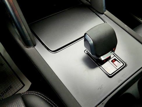 Used 2025 Land Rover Discovery Sport Dynamic SE image 19