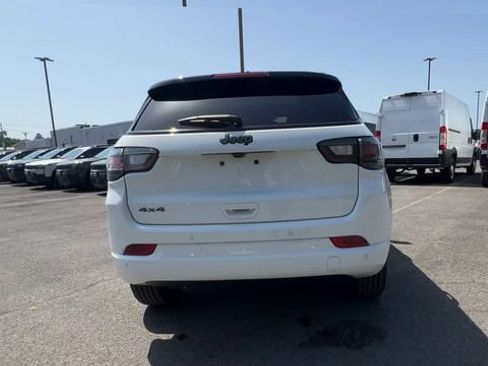 Used 2024 Jeep Compass Limited w/ High Altitude Package AWD/4WD image 7