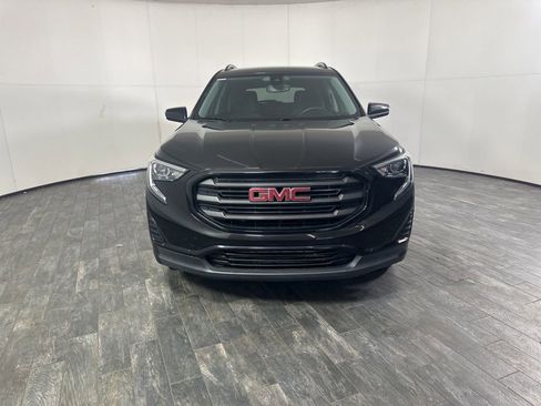 Used 2020 GMC Terrain SLE w/ Driver Convenience Package image 2
