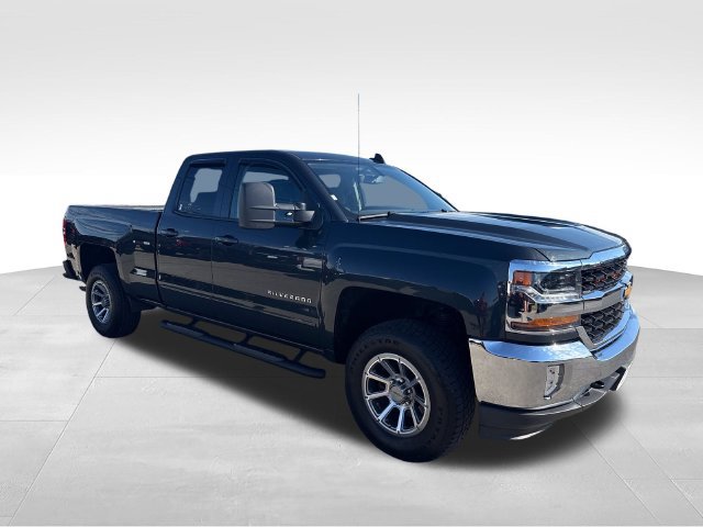 Used 2018 Chevrolet Silverado 1500 LT w/ All Star Edition AWD/4WD image 7