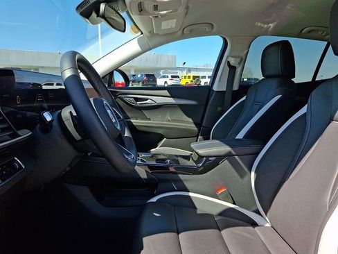 Certified 2025 Buick Envision Sport Touring AWD/4WD image 16