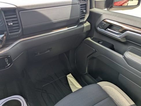 Used 2024 Chevrolet Silverado 2500 LT AWD/4WD image 18