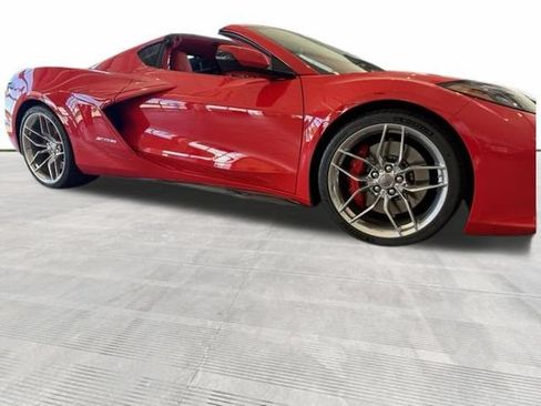 Used 2025 Chevrolet Corvette Z06 w/ Chrome Exterior Badge Package RWD image 3