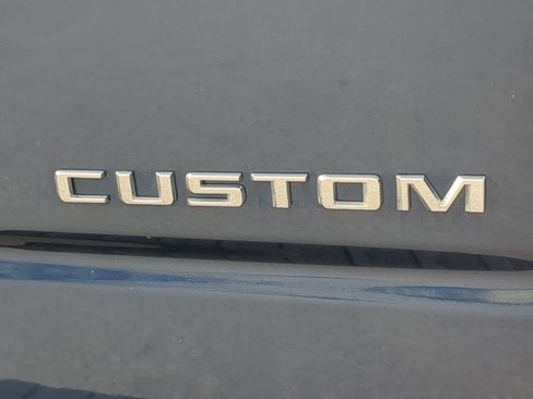 Used 2019 Chevrolet Silverado 1500 Custom w/ Custom Convenience Package image 39