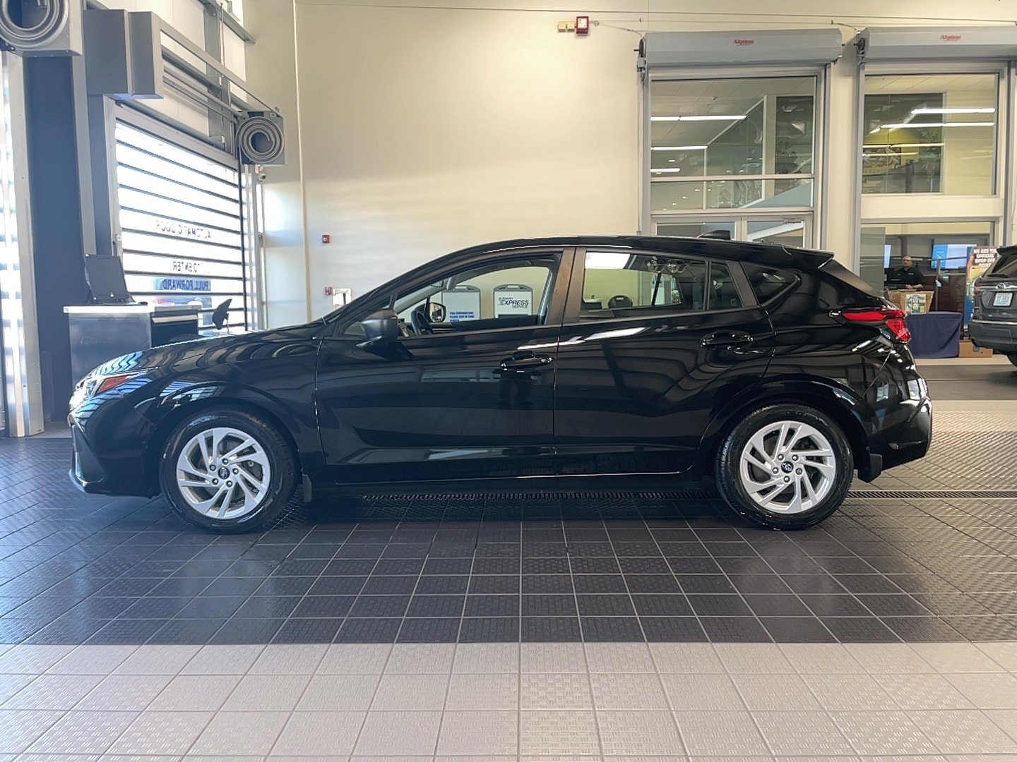 Used 2024 Subaru Impreza 2.0i AWD/4WD image 4