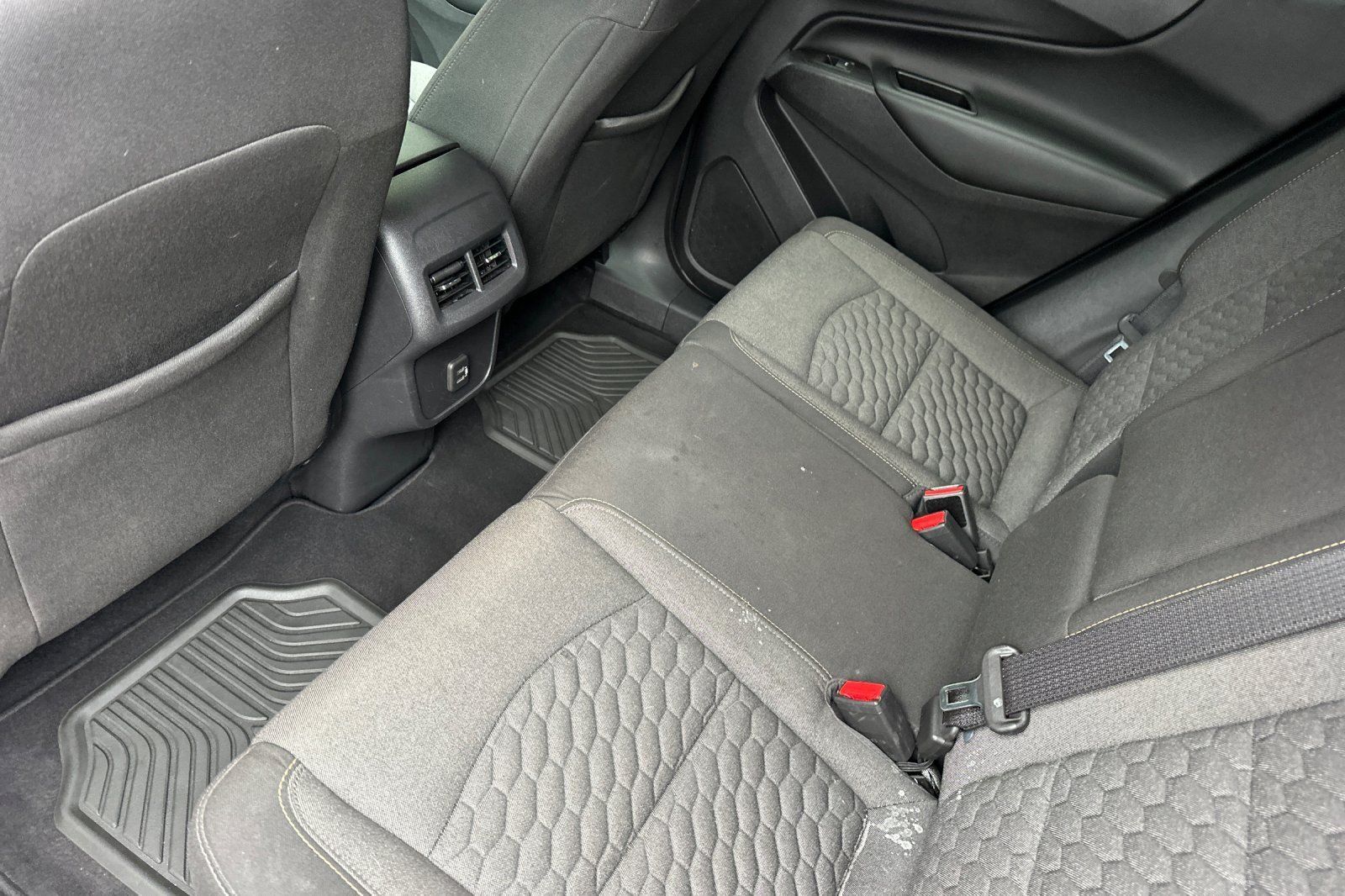 Used 2020 Chevrolet Equinox LT FWD image 13