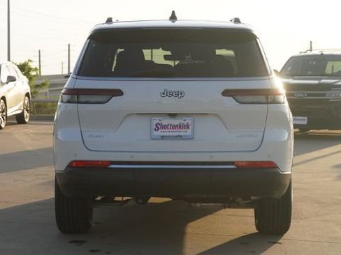 New 2026 Jeep Grand Cherokee L Laredo AWD/4WD image 8