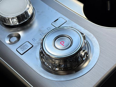 New 2026 Genesis GV70 2.5T Advanced image 25