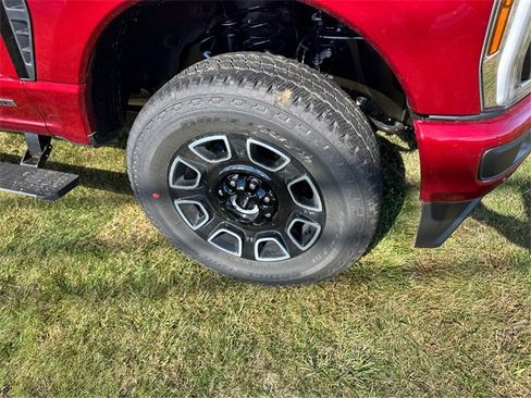 New 2026 Ford F250 Platinum w/ FX4 Off-Road Package image 12