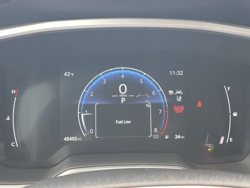 Certified 2024 Toyota Corolla Cross XLE image 25