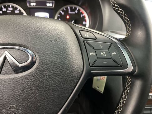 Used 2017 INFINITI QX30 Premium w/ Navigation Package image 22